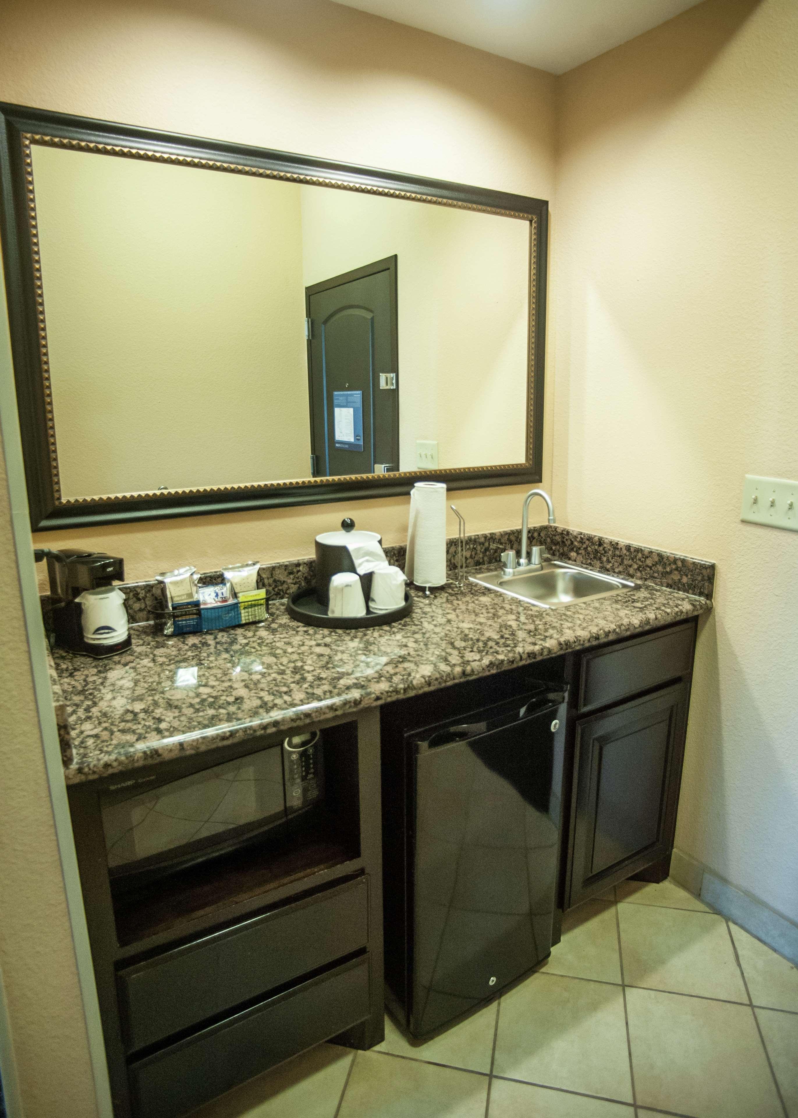 Hampton Inn & Suites Palestine Esterno foto